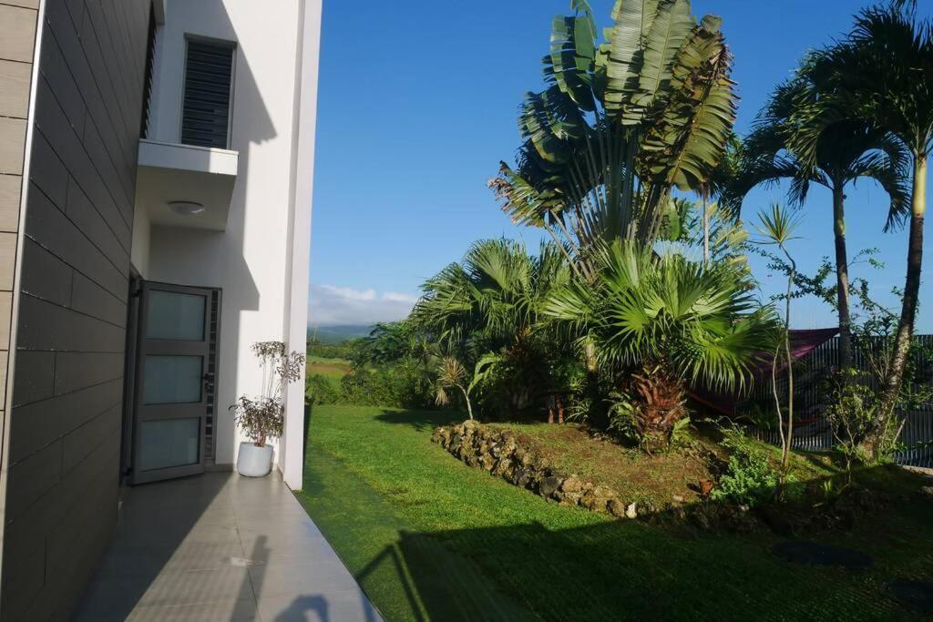 Villa Kumquat Avec Piscine Et Vue Sur Les Montagnes Petit-Bourg Exterior photo