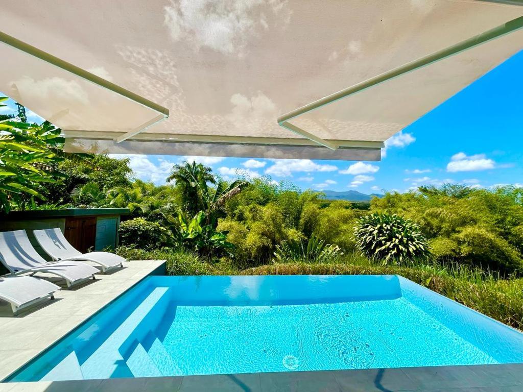 Villa Kumquat Avec Piscine Et Vue Sur Les Montagnes Petit-Bourg Exterior photo