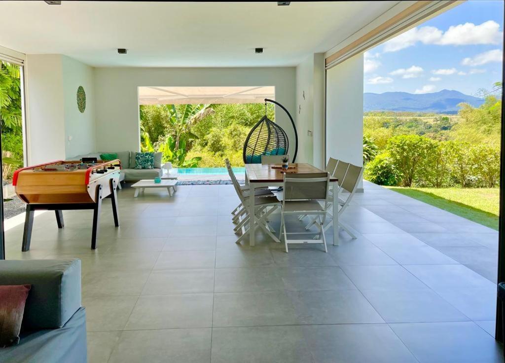 Villa Kumquat Avec Piscine Et Vue Sur Les Montagnes Petit-Bourg Exterior photo