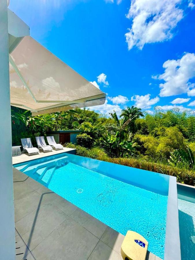 Villa Kumquat Avec Piscine Et Vue Sur Les Montagnes Petit-Bourg Exterior photo