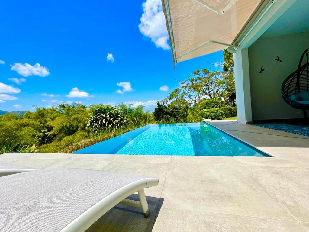 Villa Kumquat Avec Piscine Et Vue Sur Les Montagnes Petit-Bourg Exterior photo