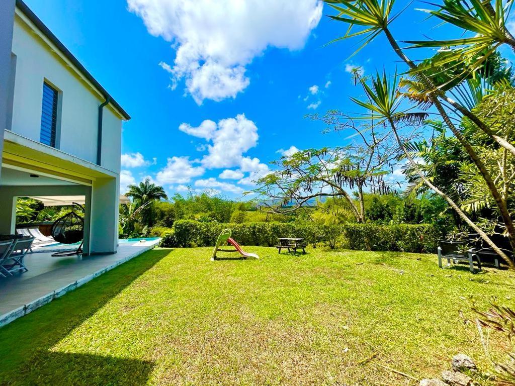 Villa Kumquat Avec Piscine Et Vue Sur Les Montagnes Petit-Bourg Exterior photo